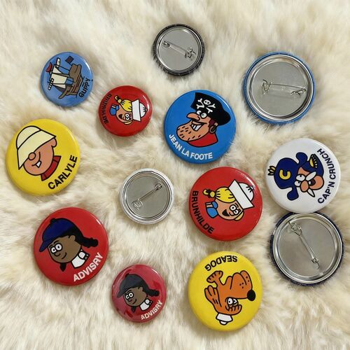 Une collection personnalisée de badges.
