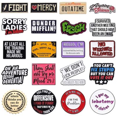 acheter Une épingle de lapel en émail dur personnalisée avec alliage de zinc et un logo personnalisé pour la marque online manufacture