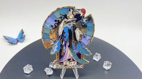 acheter Des broches personnalisées en alliage de zinc avec une épaisseur de 2 mm à 3 mm et une finition en émail doux pour des badges personnalisés online manufacture