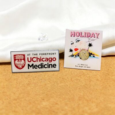 acheter Custom Lapel Pin and Metal Badge with 2D/3D Design Epoxy Coating and Zinc Alloy Material online manufacture