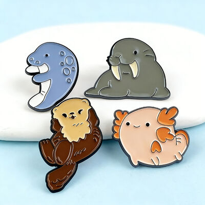 acheter Des épingles à revers métalliques en or personnalisées avec émail doux/dur en provenance de Chine en gros pour chapeaux et vêtements. online manufacture