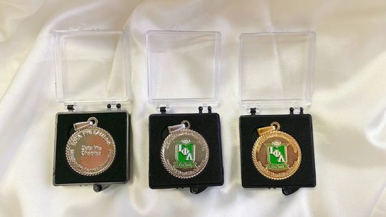 Médailles sur mesure plaquées en or blanc Souvenir Médaille en métal Sports Médailles de football sur mesure