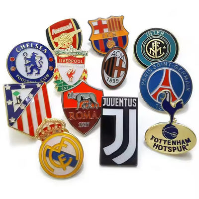 Écusson du FC Barcelone Sport Épingle de revers Émail avec placage or Métal Thème Ange Estampillé Occasion de Noël