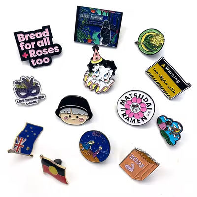 Épinglettes en métal personnalisées avec logo personnalisé de haute qualité et de conception mignonne, en émail doux