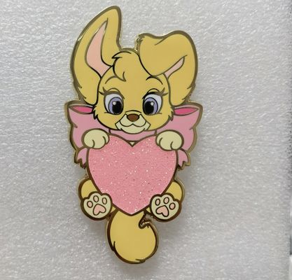 Un bon prix. 1.5 pouces émail doux épingle de lapelet épingle en alliage de zinc personnalisé Badge pour la marque et l'identité en ligne