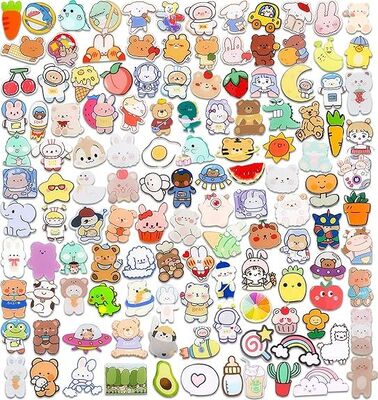 Un bon prix. Broches acryliques mignonnes pour sacs, sweats à capuche et chapeaux - Cadeau Kawaii pour les filles en ligne