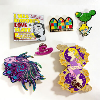 Épinglette métallique personnalisée avec logo personnalisé, couleurs scintillantes et options de taille client