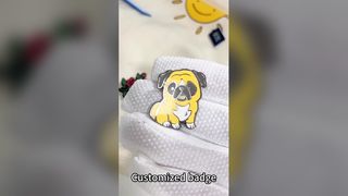 Épingles en émail dur personnalisées en usine | Insignes de revers en or avec poudre de perle | Épingles souvenirs en métal mignonnes qui