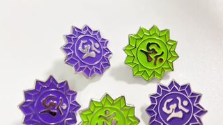 Solution de marque d’épingles en émail personnalisées